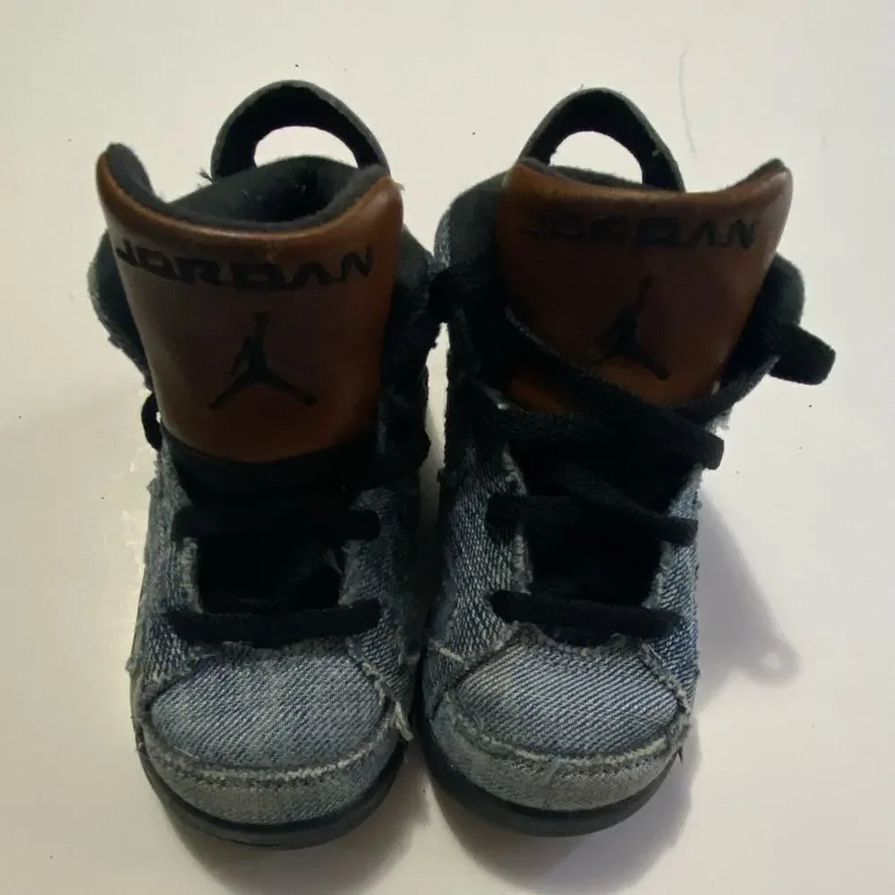 Jordan Denim Low Top Lace-Up Sneakers Blue/Black Unisex Kids Size 7